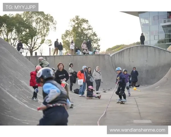 杭州滑板精英赛精彩点评极限运动队展现速度与技巧的完美结合